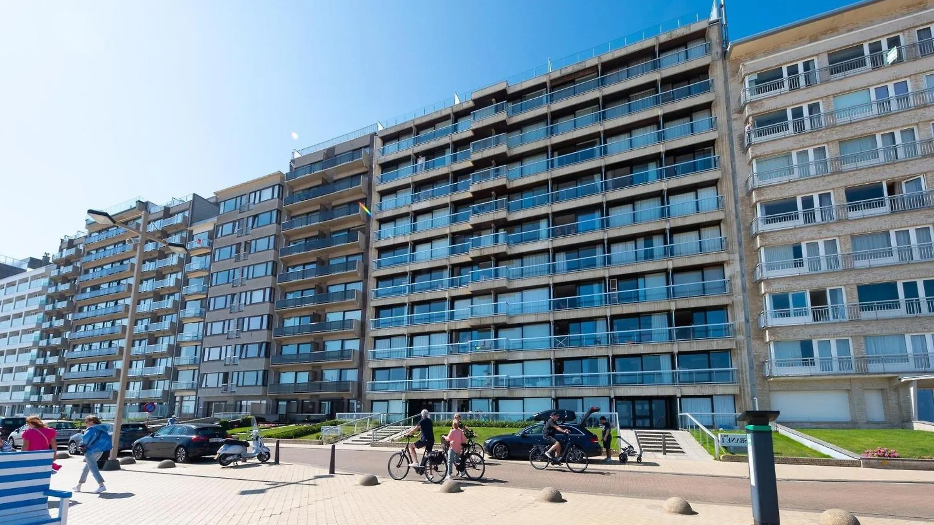 Lovely Apartment With Sea-Views Middelkerke