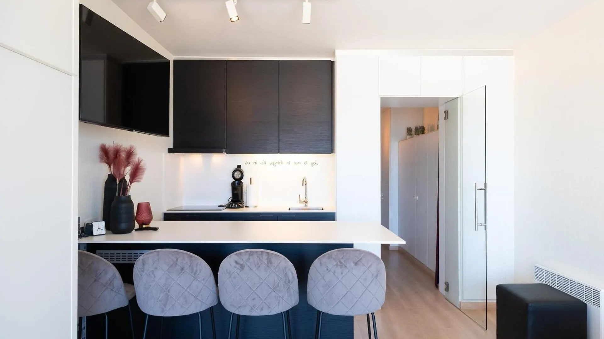 Lovely Apartment With Sea-Views Middelkerke